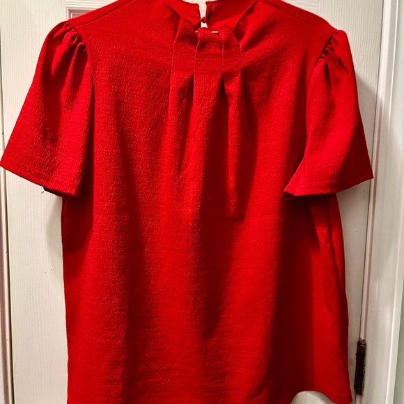 NWOT~Red, Short-Sleeve Single Button at back of neck Summer shirt. - Picture 1 of 10